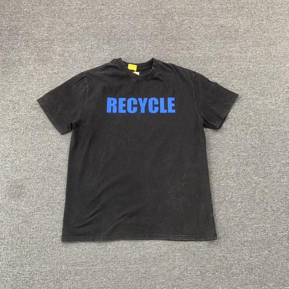 Gallery Gray Short Sleeve Letter Graffiti Print